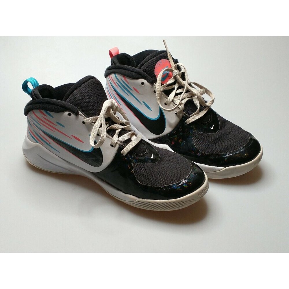 Nike Team Hustle D 9 Light Girls’ Basketball Shoe CV8970-001 SIZE 7Y